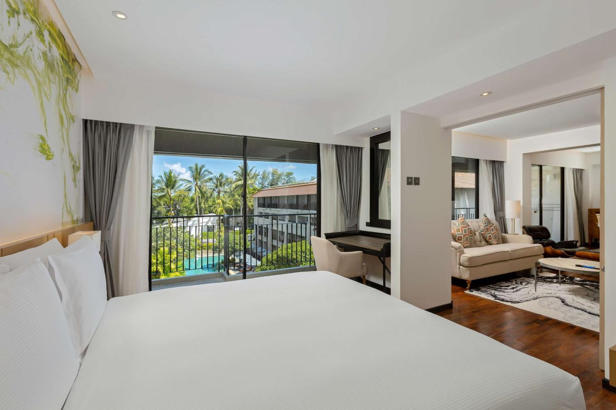 Doubletree By Hilton Phuket Banthai Resort Patong Exterior photo